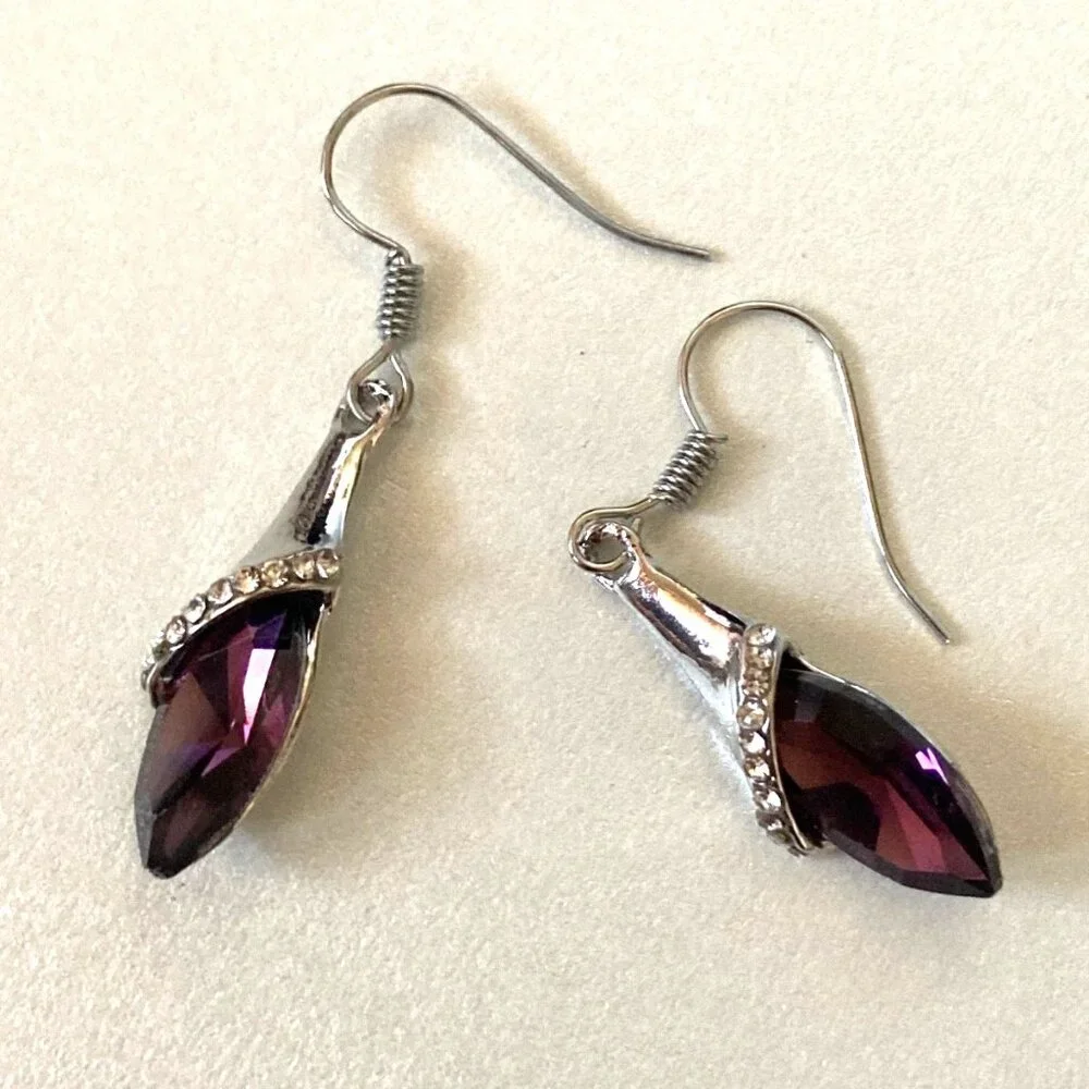 NWOT dark violet crystal earrings, necklace, and bracelet jewelry set